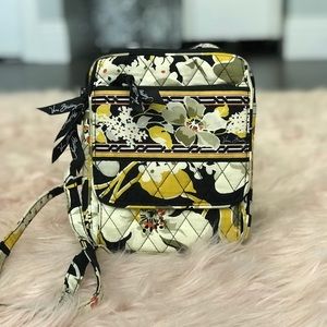 VERA BRADLEY CROSSBODY